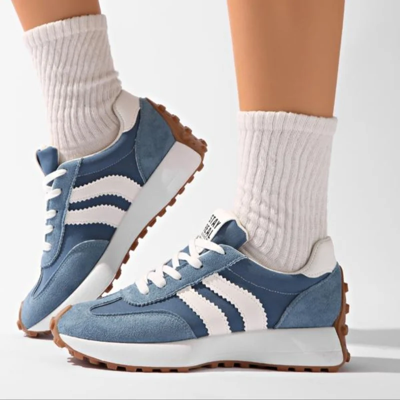 Nova | Zapatillas retro con plataforma en ante verde