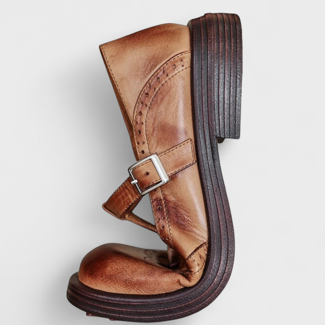 Elena | Zapato Mary Jane estilo brogue en piel